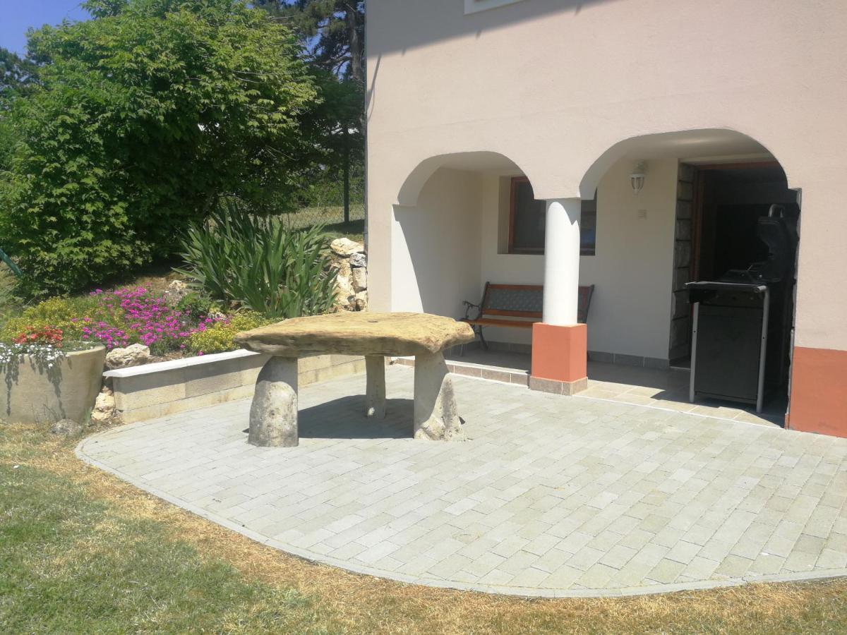 Bottyahat Guesthouse Rezi Exterior photo