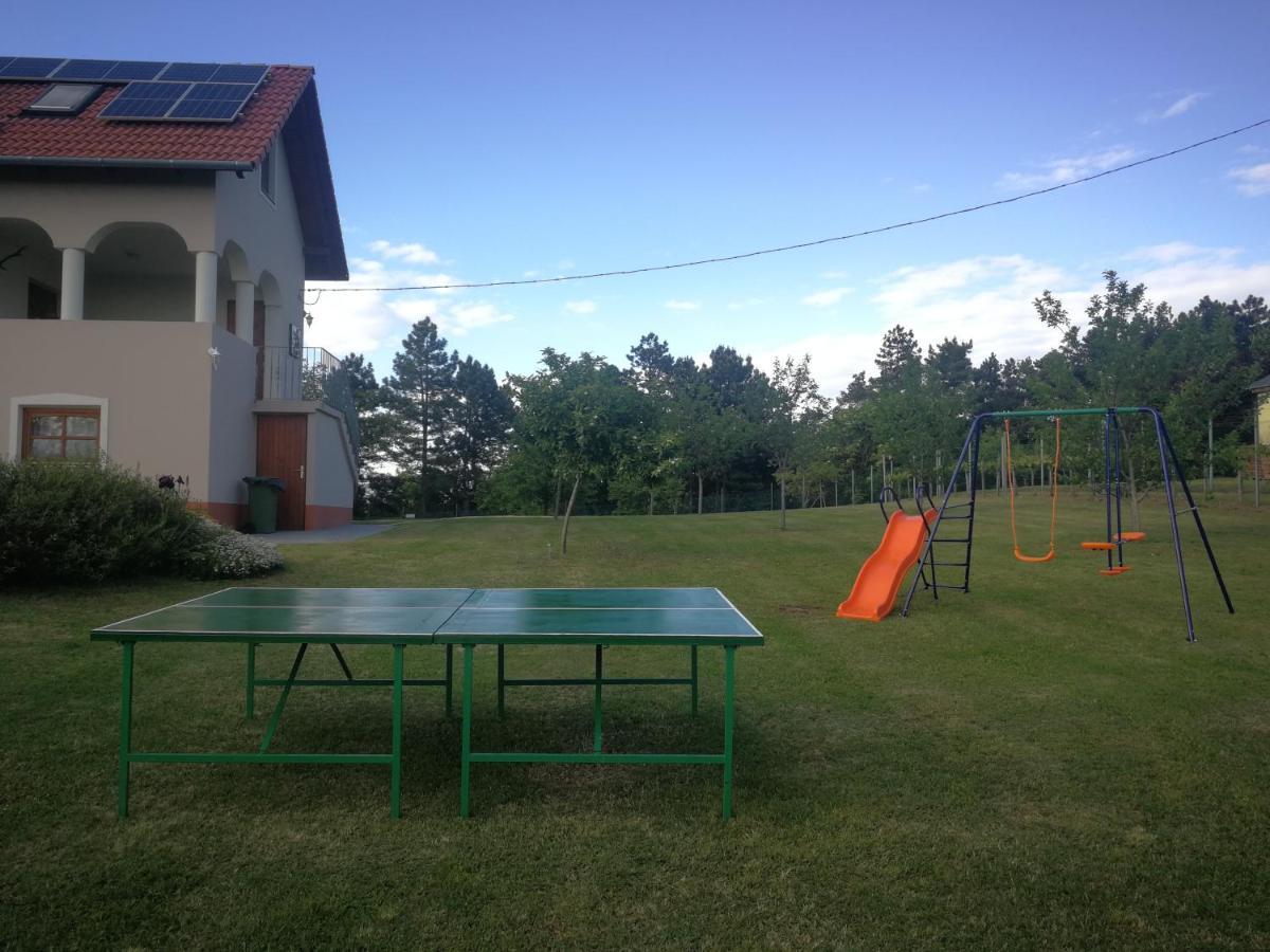 Bottyahat Guesthouse Rezi Exterior photo